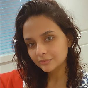 Meet your Posher, Amnah